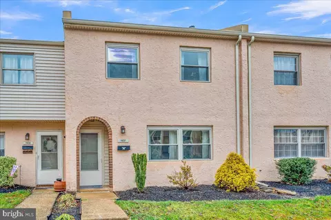 1107 Chelmsford Cir, Newark, DE 19713