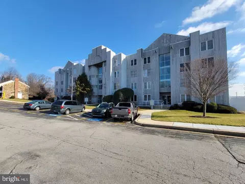 5207 Le Parc Dr #3, Wilmington, DE 19809