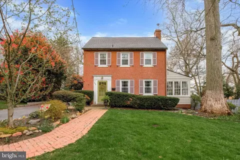 302 Beechwood Rd, Wilmington, DE 19809