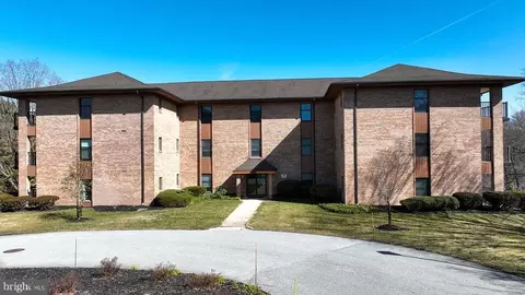 3207 Falcon Ln #120, Wilmington, DE 19808