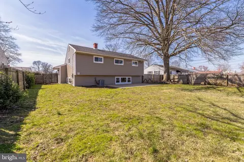 Exterior - 136 Kenmark Rd, Newark, DE 19713 photo 4 of 10