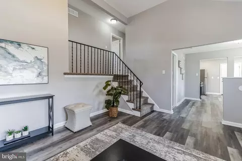 Entry Way - 136 Kenmark Rd, Newark, DE 19713 photo 1 of 4