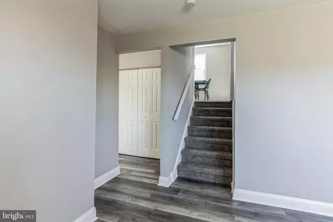 Entry Way - 136 Kenmark Rd, Newark, DE 19713 photo 4 of 4