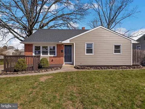 136 Kenmark Rd, Newark, DE 19713