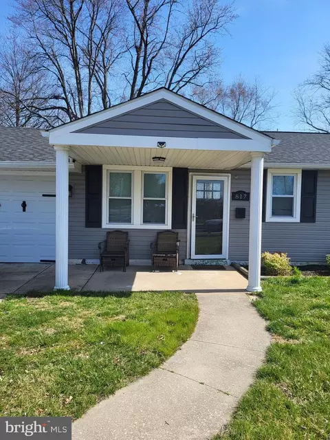 817 Moores Ln, New Castle, DE 19720