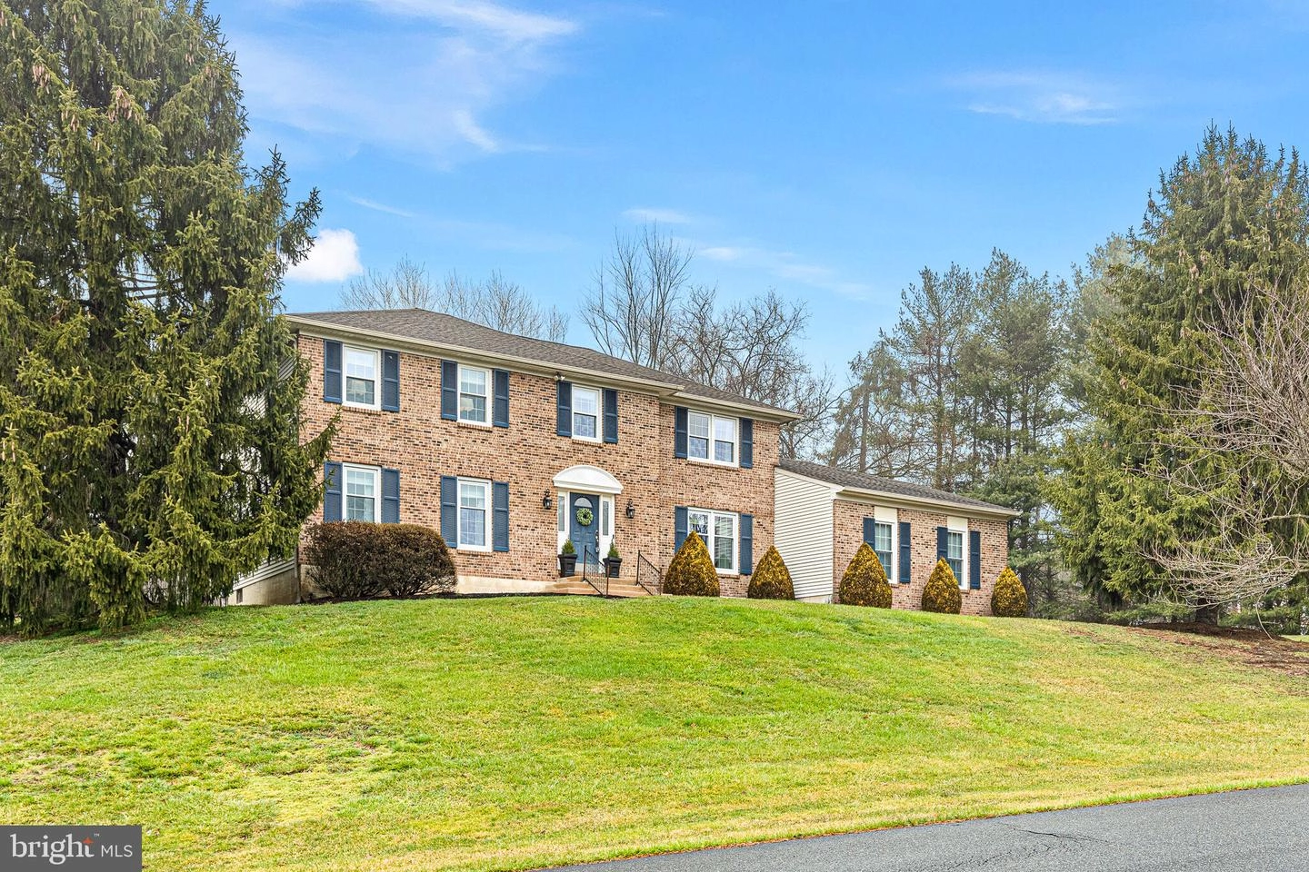 Exterior - 2 Amaranth Dr, Newark, DE 19711 photo 4 of 7