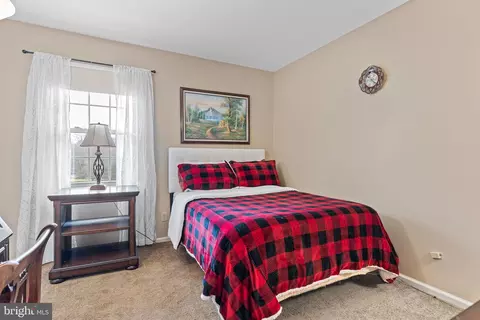 Bedroom - 2 Amaranth Dr, Newark, DE 19711 photo 6 of 11