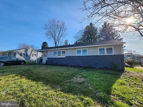 209 Hull Ave, Newark, DE 19711 photo 2