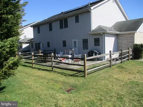 Exterior - 49 Marble House Dr, Bear, DE 19701 photo 5 of 7