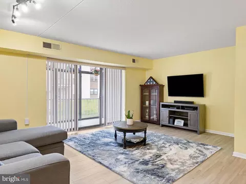 60 Welsh Tract Rd #202, Newark, DE 19713