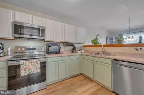 Kitchen - 376 Marldale Dr, Middletown, DE 19709 photo 1 of 3