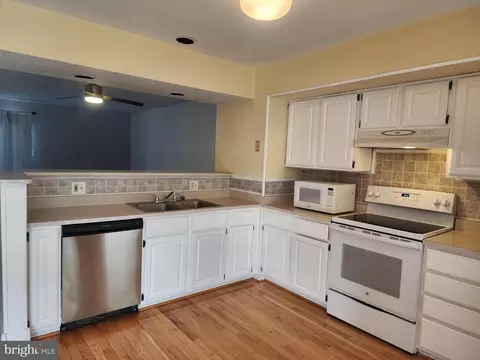 Kitchen - 713 Naples Way, Bear, DE 19701 photo 2 of 2