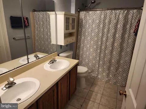 Bath - 713 Naples Way, Bear, DE 19701 photo 2 of 3