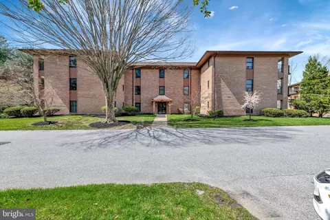 3201 Falcon Ln #104, Wilmington, DE 19808