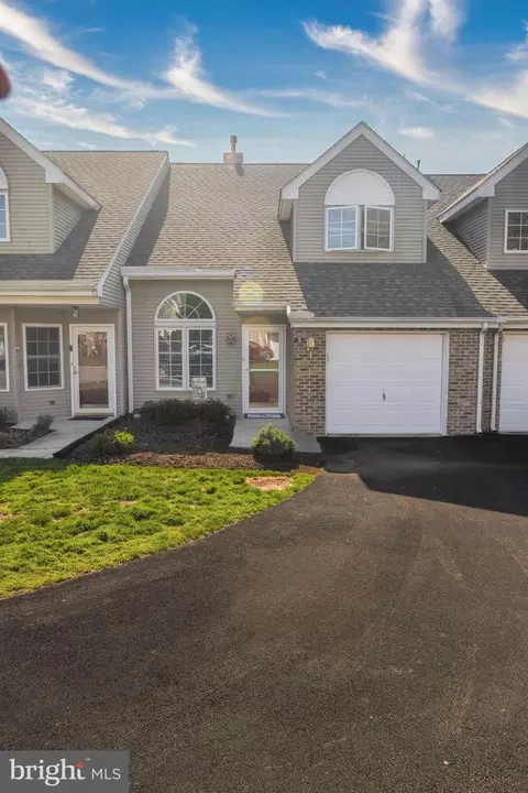 5 Grosvenor Ct, Wilmington, DE 19804