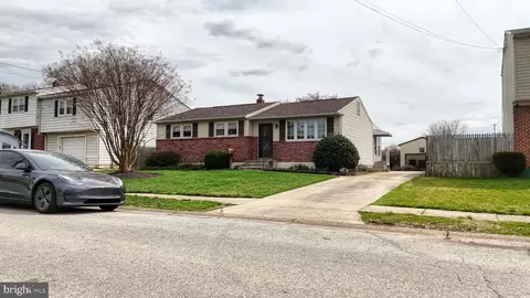 734 W Eleventh St, New Castle, DE 19720