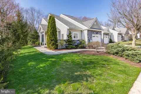 1801 Cloutier Ct, Wilmington, DE 19803