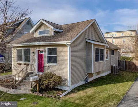 20 Seminole Ave, Claymont, DE 19703