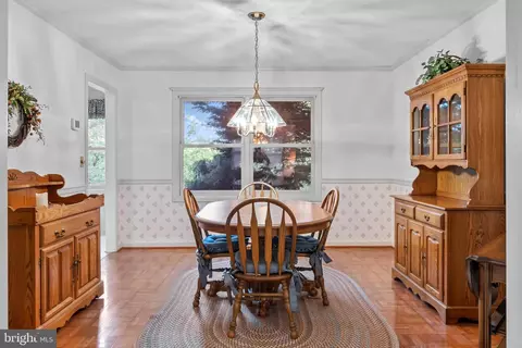 Dining - 9 Donegal Ct, Newark, DE 19711 photo 1 of 3