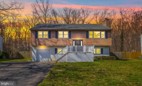 123 N Hunter Forge Rd, Newark, DE 19713