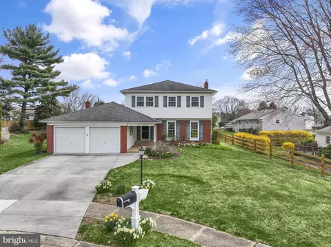 14 Allcorn Ct, Newark, DE 19711