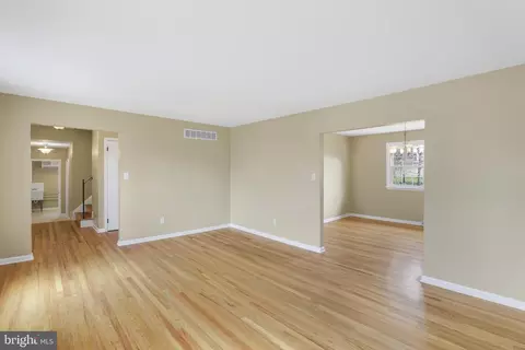 14 Allcorn Ct, Newark, DE 19711 photo 6