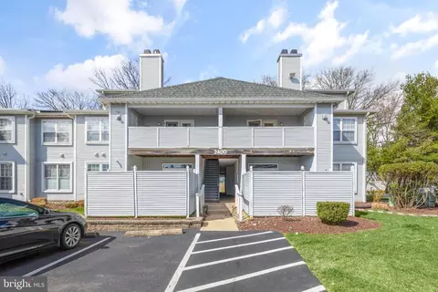 2404 Waters Edge Dr, Newark, DE 19702