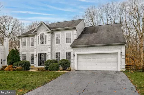 108 Glencoe Ct, Newark, DE 19702