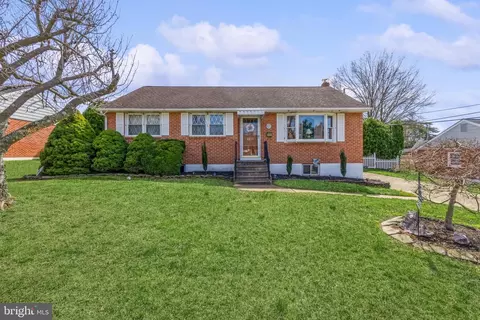 2213 St James Dr, Wilmington, DE 19808