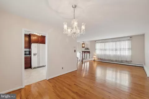 Entry Way - 114 Marta Dr, Newark, DE 19711 photo 4 of 6