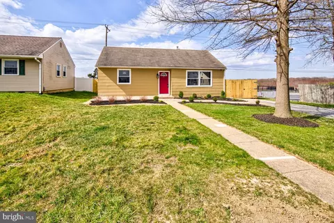 56 Morris Rd, New Castle, DE 19720