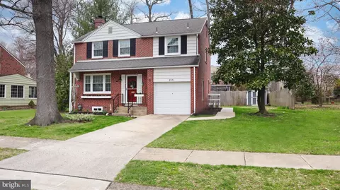 215 Wellington Rd, Wilmington, DE 19803