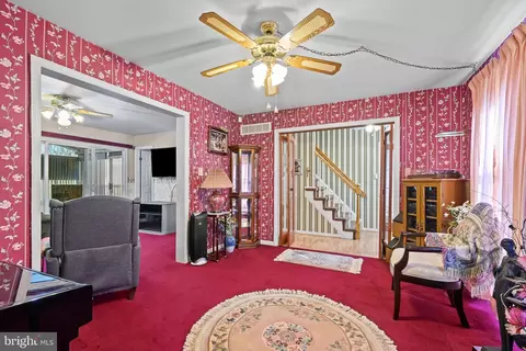 Entry Way - 25 Gloucester Ct, Newark, DE 19702 photo 2 of 4