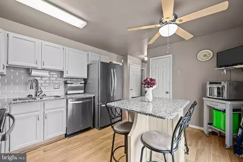 Kitchen - 25 Gloucester Ct, Newark, DE 19702 photo 1 of 1