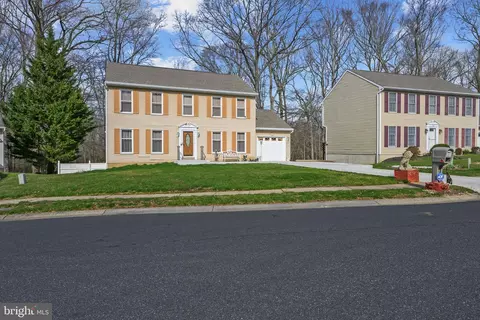 25 Gloucester Ct, Newark, DE 19702