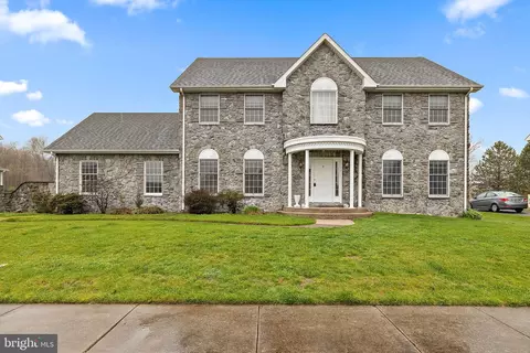 4 Tamar Ct, Bear, DE 19701