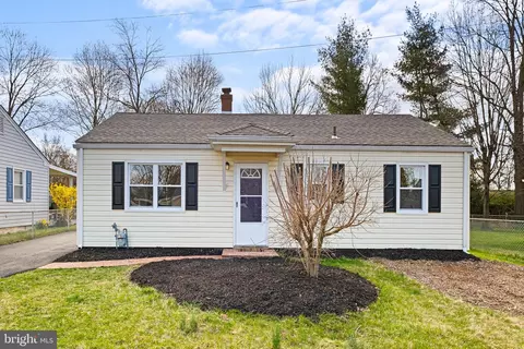 2023 Kelbark Ln, Wilmington, DE 19808