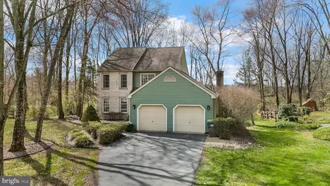 4 Renee Ln, Newark, DE 19711