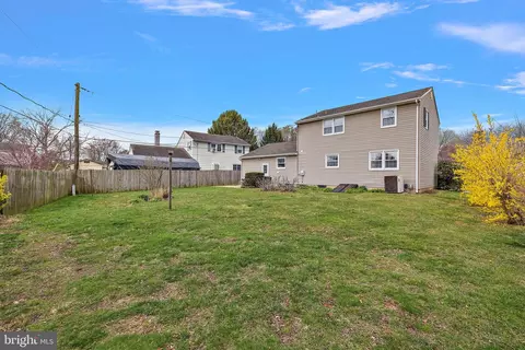 Exterior - 9 Kitty Ln, Newark, DE 19713 photo 6 of 9
