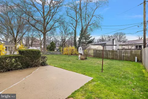 Exterior - 9 Kitty Ln, Newark, DE 19713 photo 4 of 9