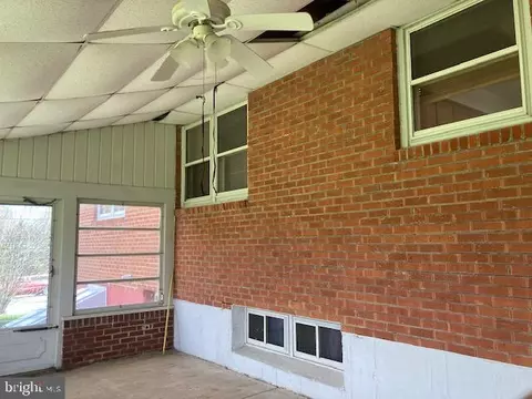 Exterior - 8 Pitcairn Pl, Newark, DE 19702 photo 5 of 8