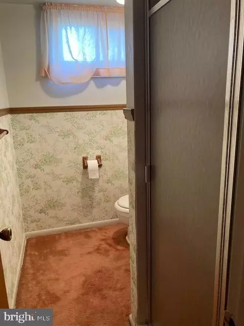Bath - 8 Pitcairn Pl, Newark, DE 19702 photo 2 of 2