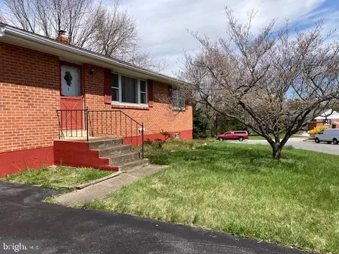 8 Pitcairn Pl, Newark, DE 19702