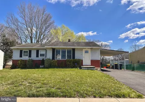9 Dunsinane Dr, New Castle, DE 19720