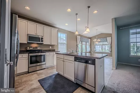 Kitchen - 178 Silver Maple Rd, Middletown, DE 19709 photo 3 of 3