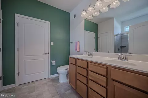Bath - 178 Silver Maple Rd, Middletown, DE 19709 photo 1 of 2