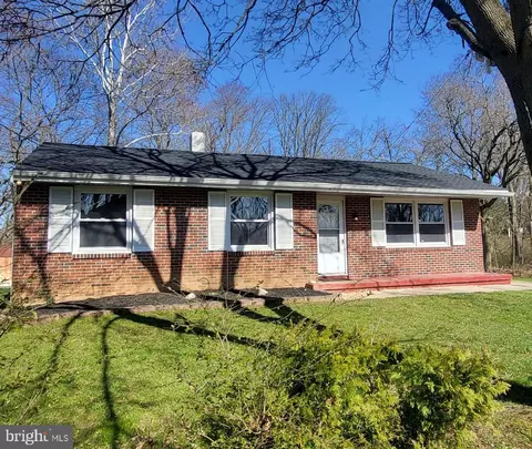 5 Fleming Ln, Hockessin, DE 19707