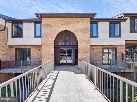 5054 W Brigantine Ct, Wilmington, DE 19808