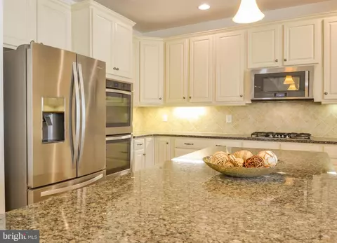 Kitchen - 1433 Olmsted Dr, Bear, DE 19701 photo 5 of 7