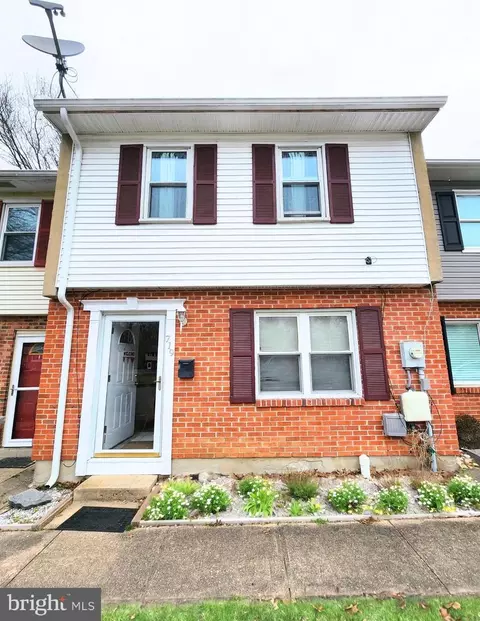 719 Kilgor Ct, Newark, DE 19702